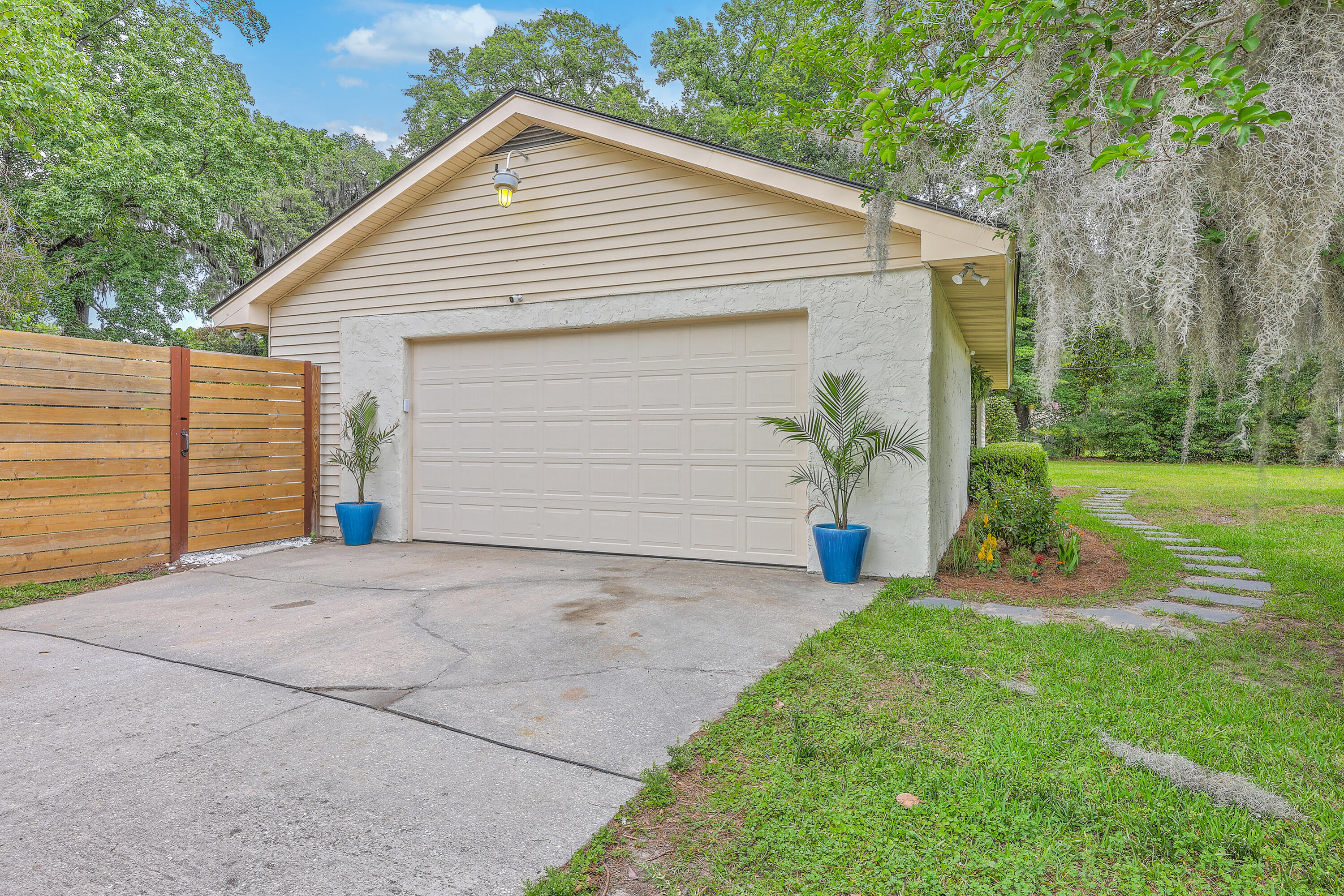 1350 Mosstree Road North Charleston, SC 29405 - Photo 38 of 48 ZYN_9288_89_90_91_92_93_94