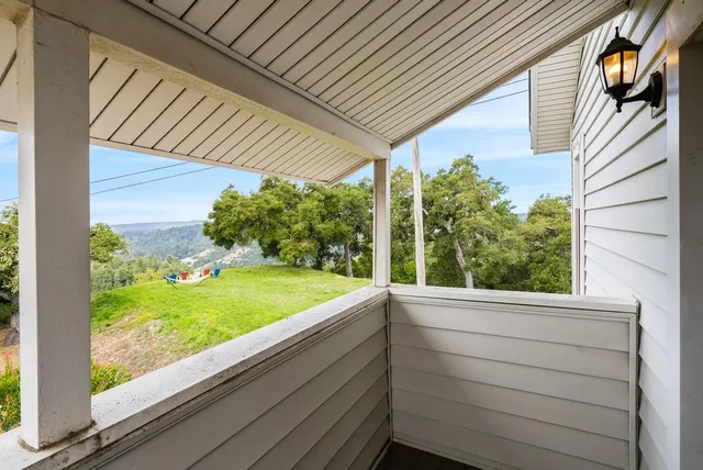 a lamp that is sitting in the middle of a building