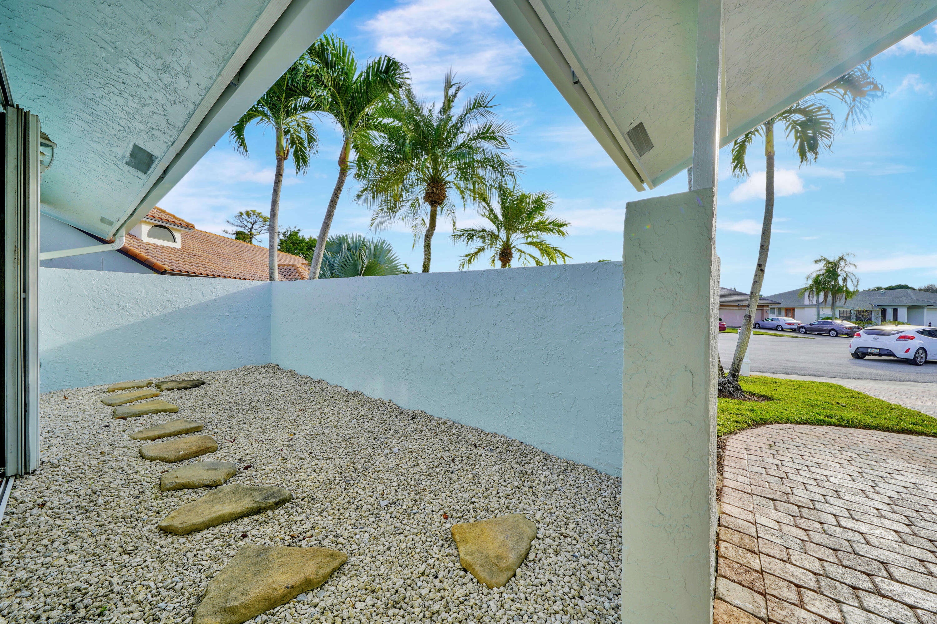 2475 Northwest 25th Street Boca Raton, FL 33431 - Photo 19 of 72 Entryway (2)