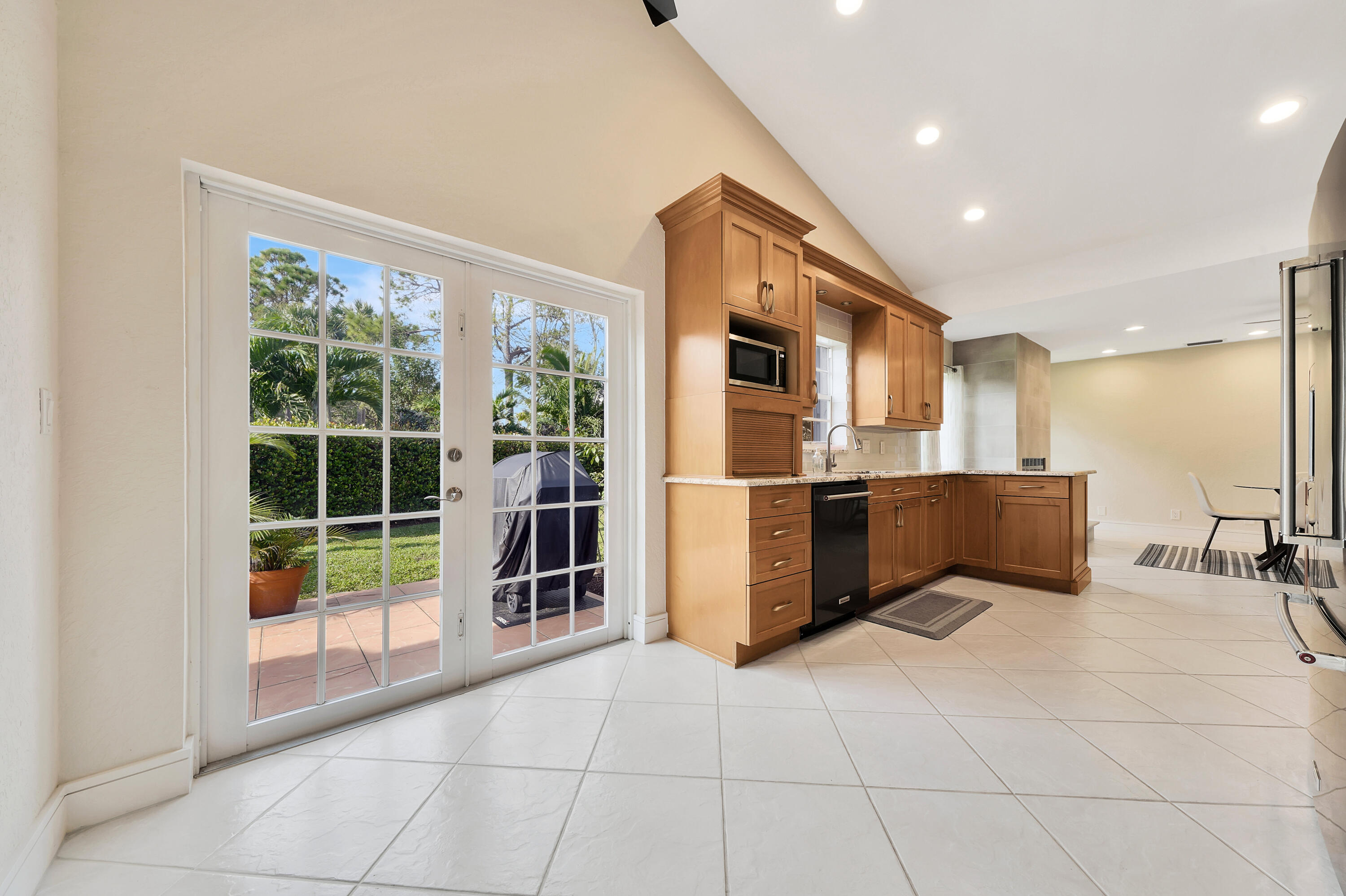 2475 Northwest 25th Street Boca Raton, FL 33431 - Photo 10 of 72 Kitchen (4) (23)