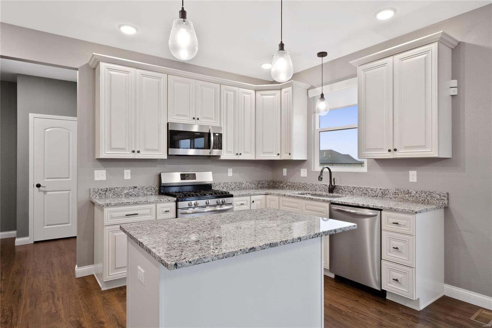 1308 Coleridge Court O'Fallon, IL 62269 - Photo 14 of 56
