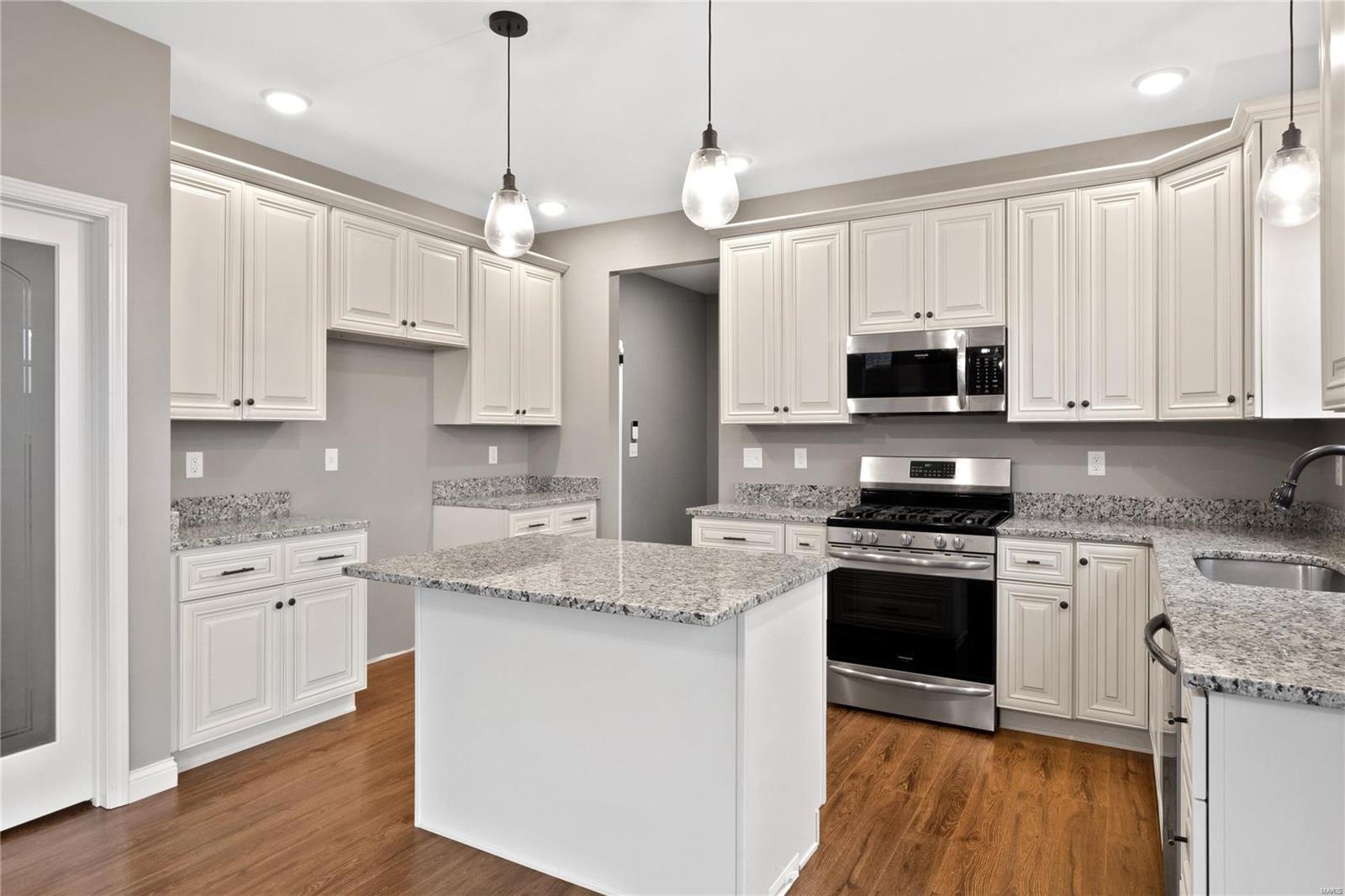 1308 Coleridge Court O'Fallon, IL 62269 - Photo 15 of 56