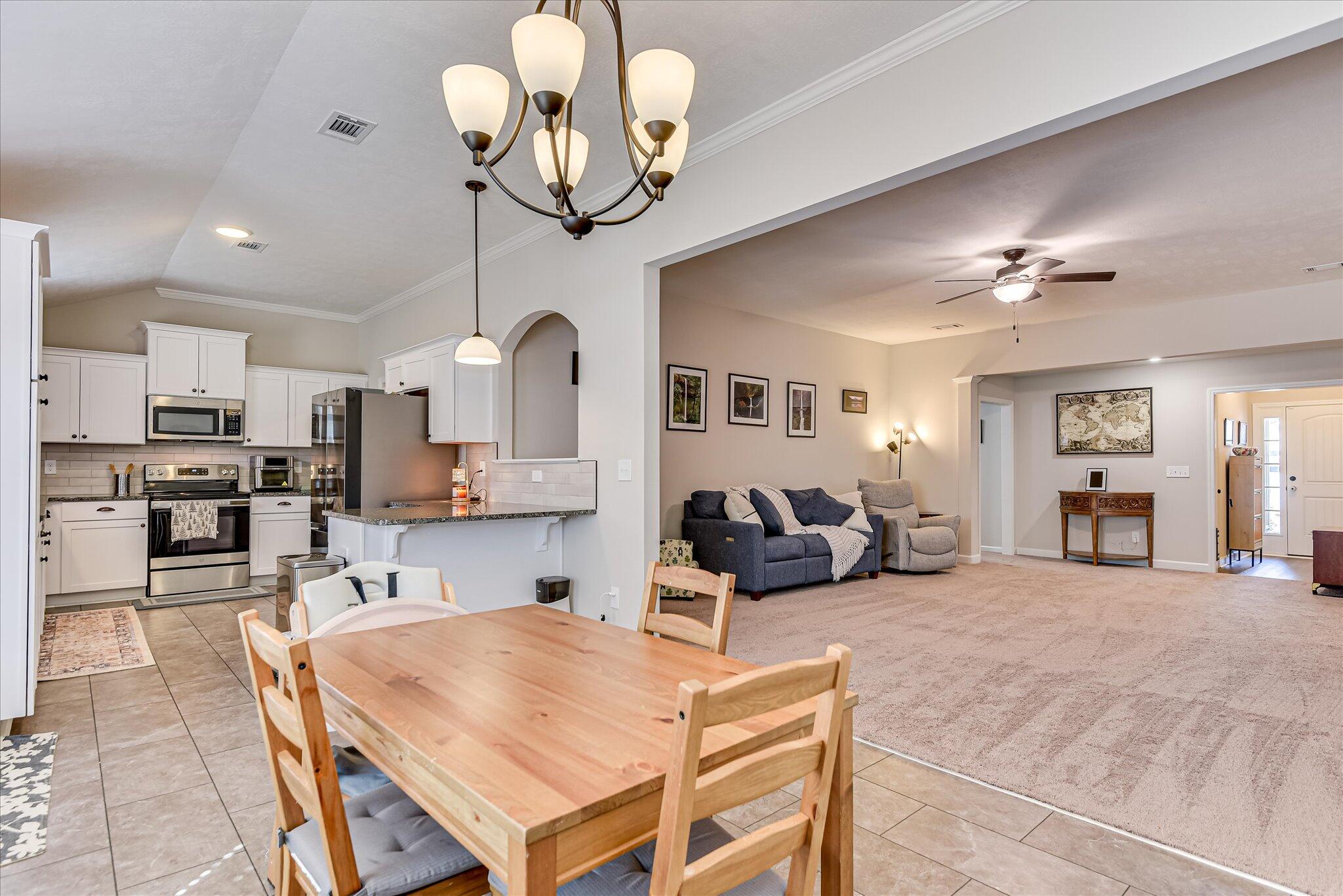 911 Goodale Drive Augusta, GA 30909 - Photo 14 of 47 dining area, kitchen, great room