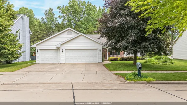$420,000 | 1424 East Keystone Lane, Appleton, WI 54913