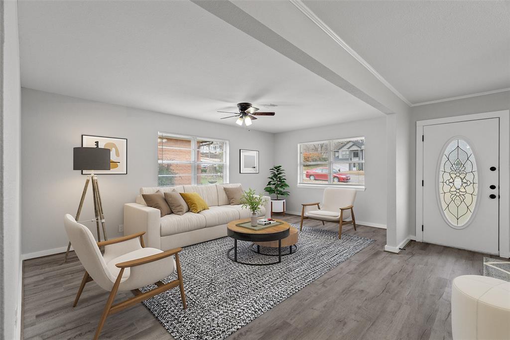 1506 West Main Street Denison, TX 75020 - Photo 5 of 37 This photo has been staged virtually.