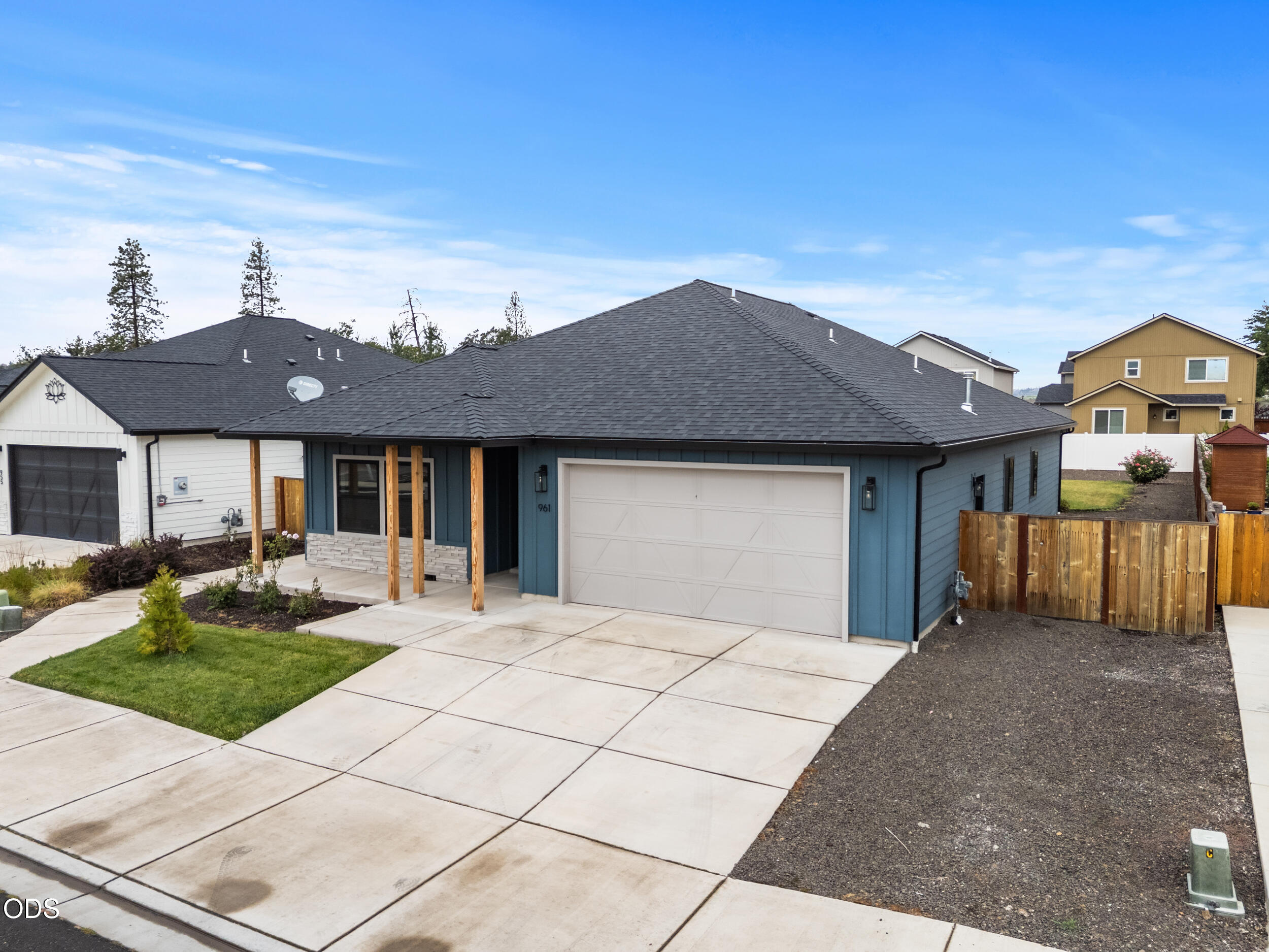 961 Arrowhead Trail Eagle Point, OR 97524 - Photo 36 of 47