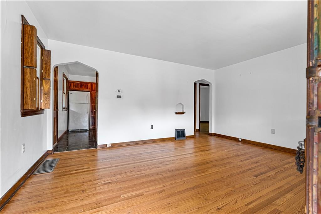 1839 Viruth Street Pittsburgh, PA 15212 - Photo 6 of 32