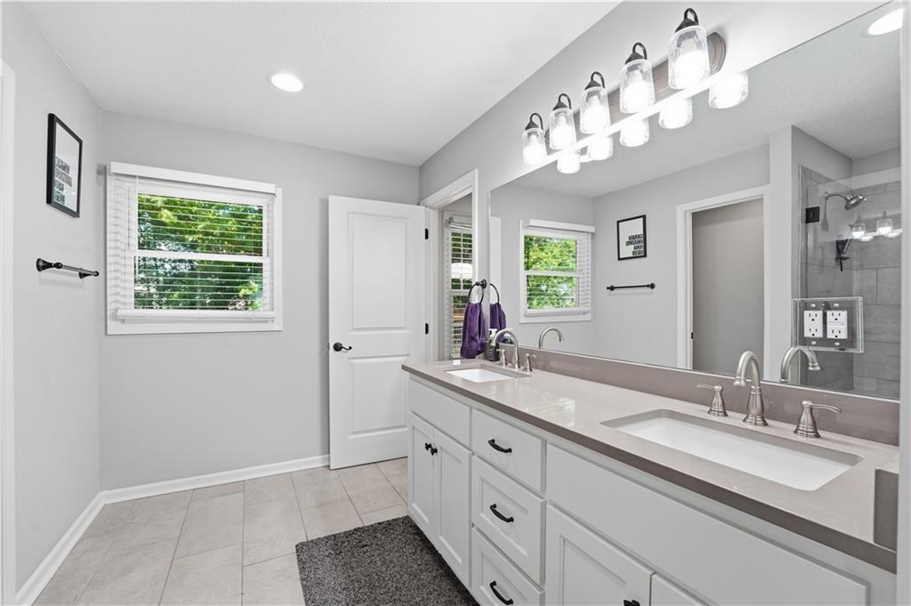 850 Northwest Valley Lane Riverside, MO 64150 - Photo 29 of 68