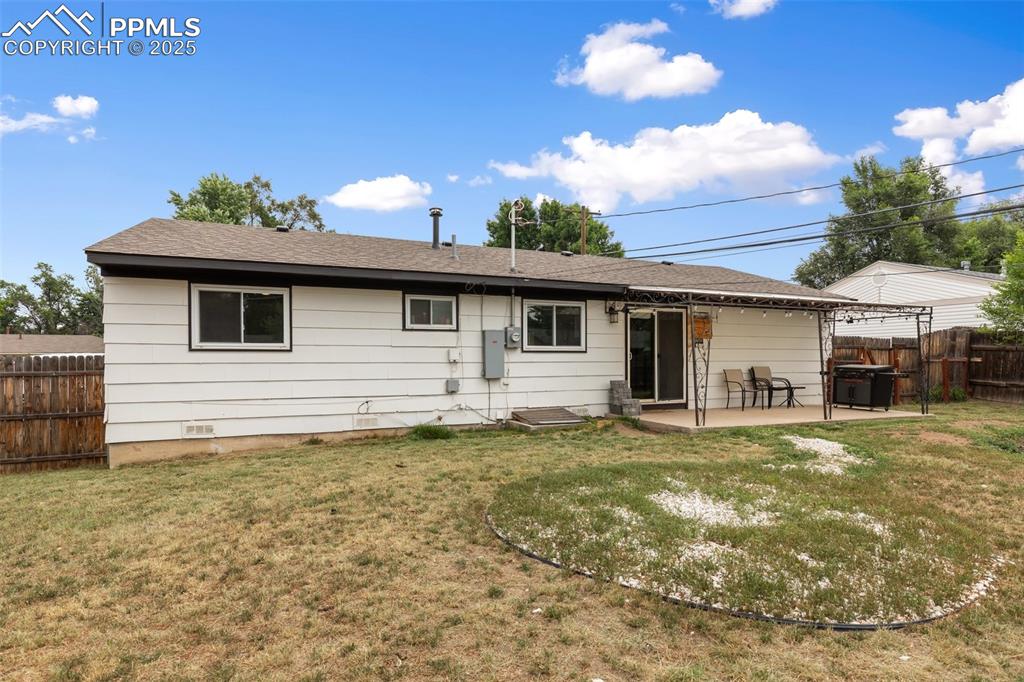 509 Inca Drive Colorado Springs, CO 80911 - Photo 3 of 30 a house view with a garden space