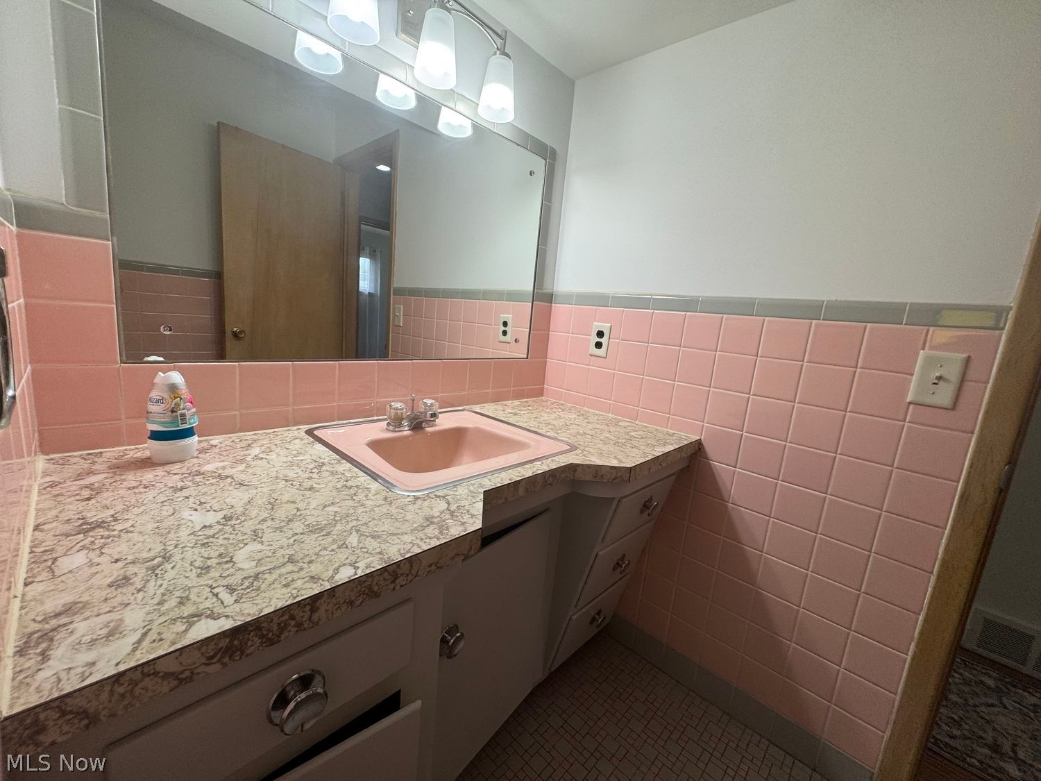 7726 York Road Cleveland, OH 44130 - Photo 23 of 34