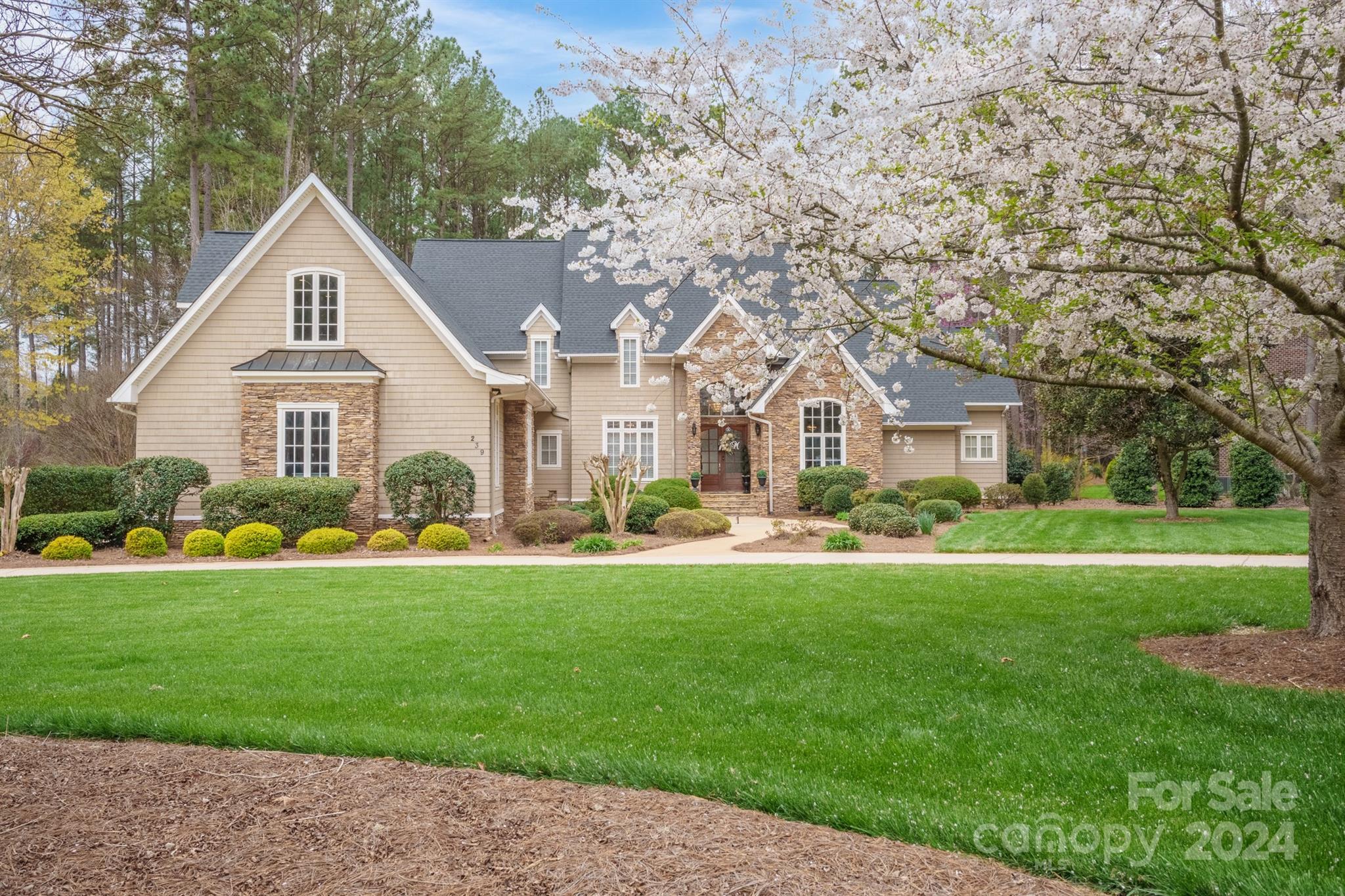 239 West Glenview Dr