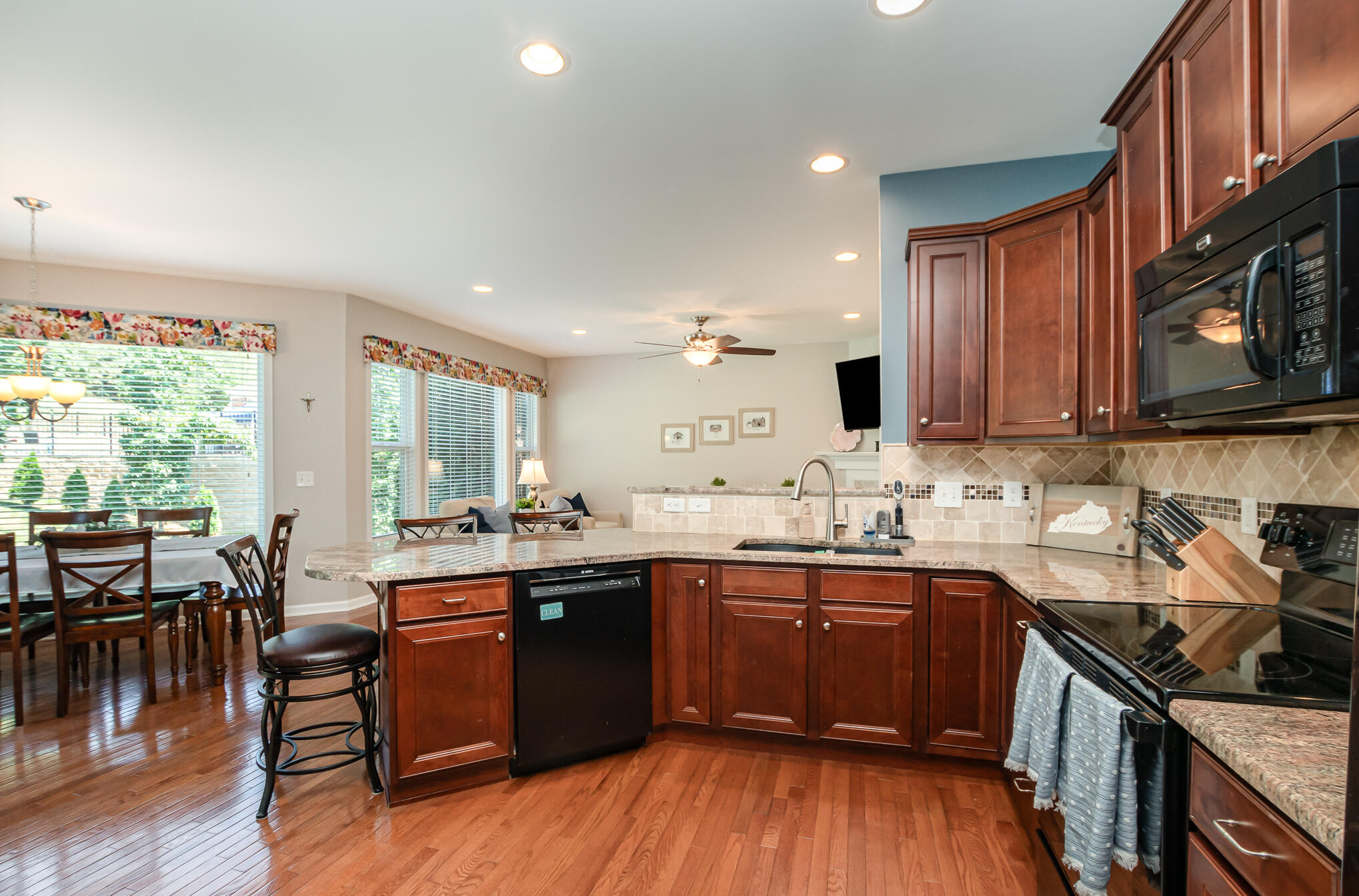 896 Sandstone Ridge Cold Spring, KY 41076 - Photo 9 of 45 Gallery Image 9