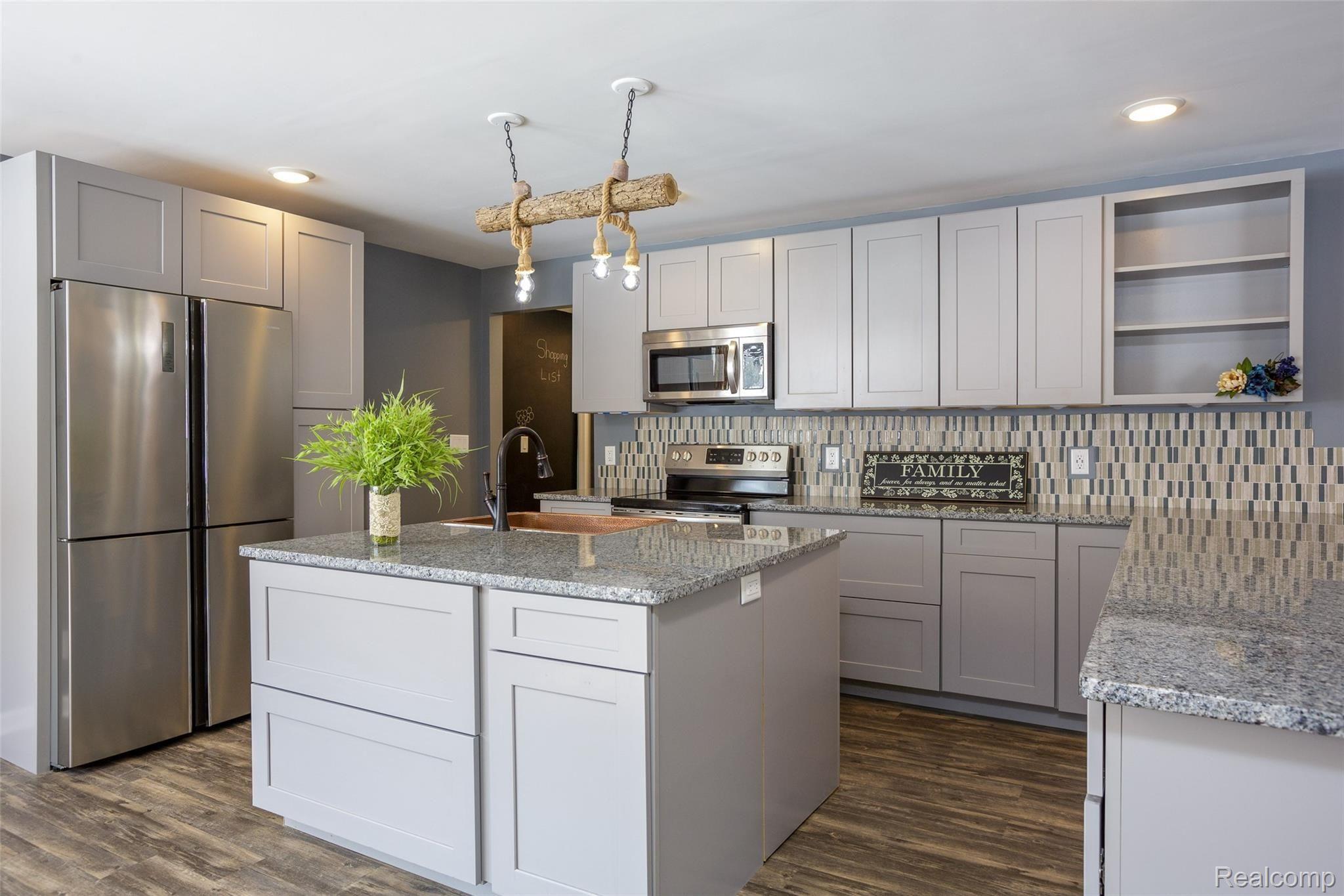 8673 Clarridge Road Clarkston, MI 48348 - Photo 16 of 59 MarkGibeau_ClarridgeClarkston_27.JPG