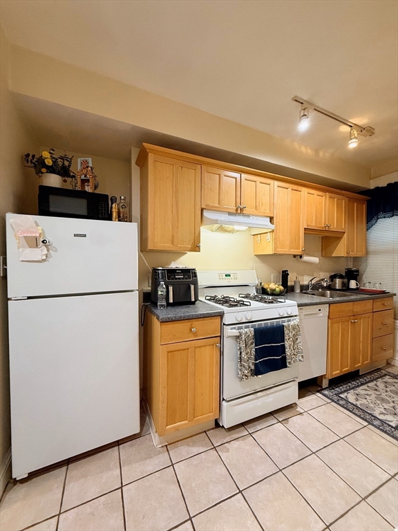 73 Division Street, Unit 1 Chelsea, MA 02150 - Photo 2 of 10