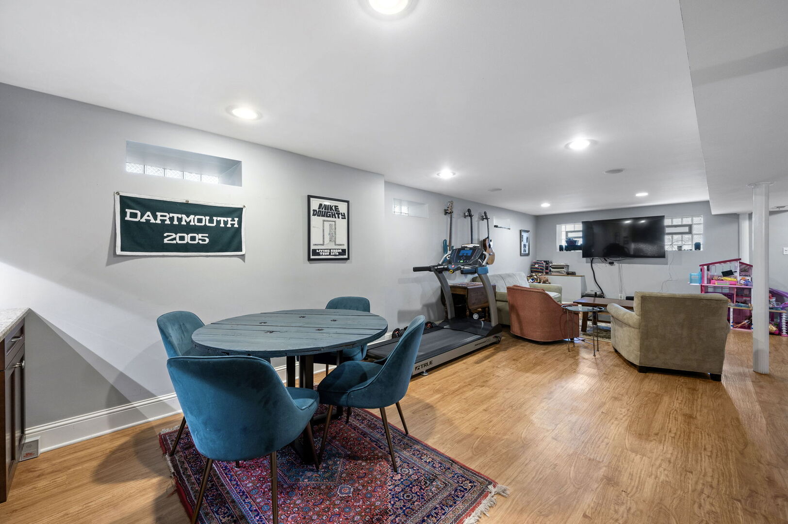 1213 North Paulina Street Chicago, IL 60622 - Photo 28 of 40 a living room with furniture and a table