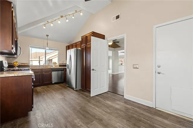 $685,000 | 440 Huyler Lane, Unit C, Simi Valley, CA 93065