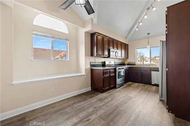 $685,000 | 440 Huyler Lane, Unit C, Simi Valley, CA 93065