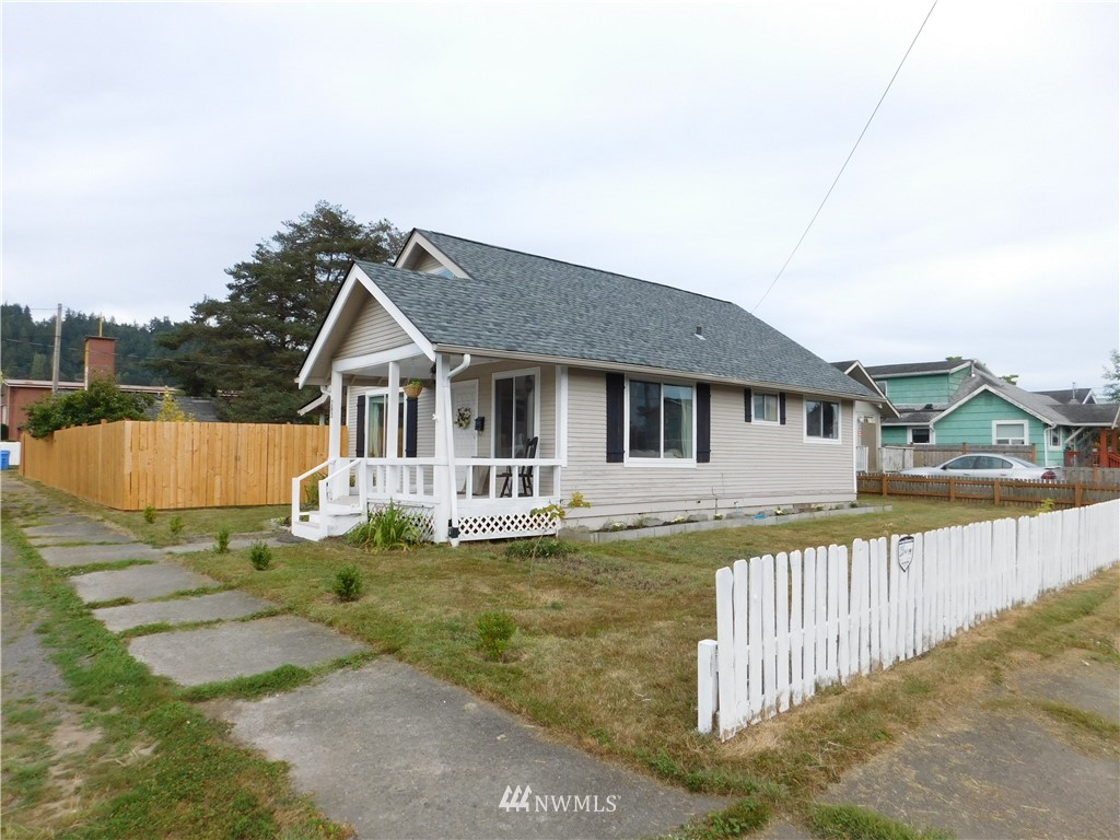 283 Southwest 6th Street Chehalis, WA 98532 - Photo 2 of 17 Gallery Image 2