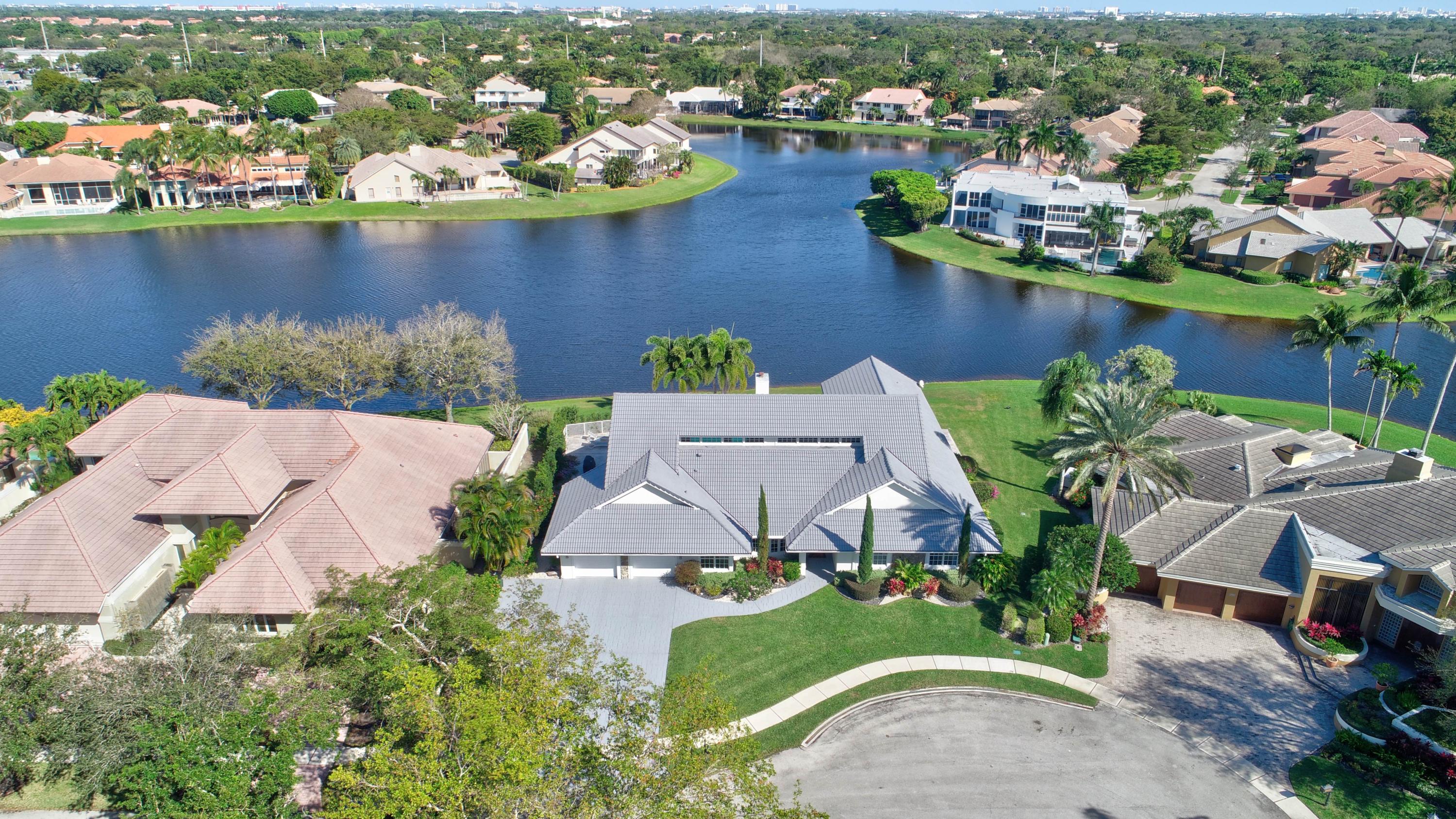 4850 Regency Court Boca Raton, FL 33434 - Photo 3 of 30 Cul de sac/Lake View
