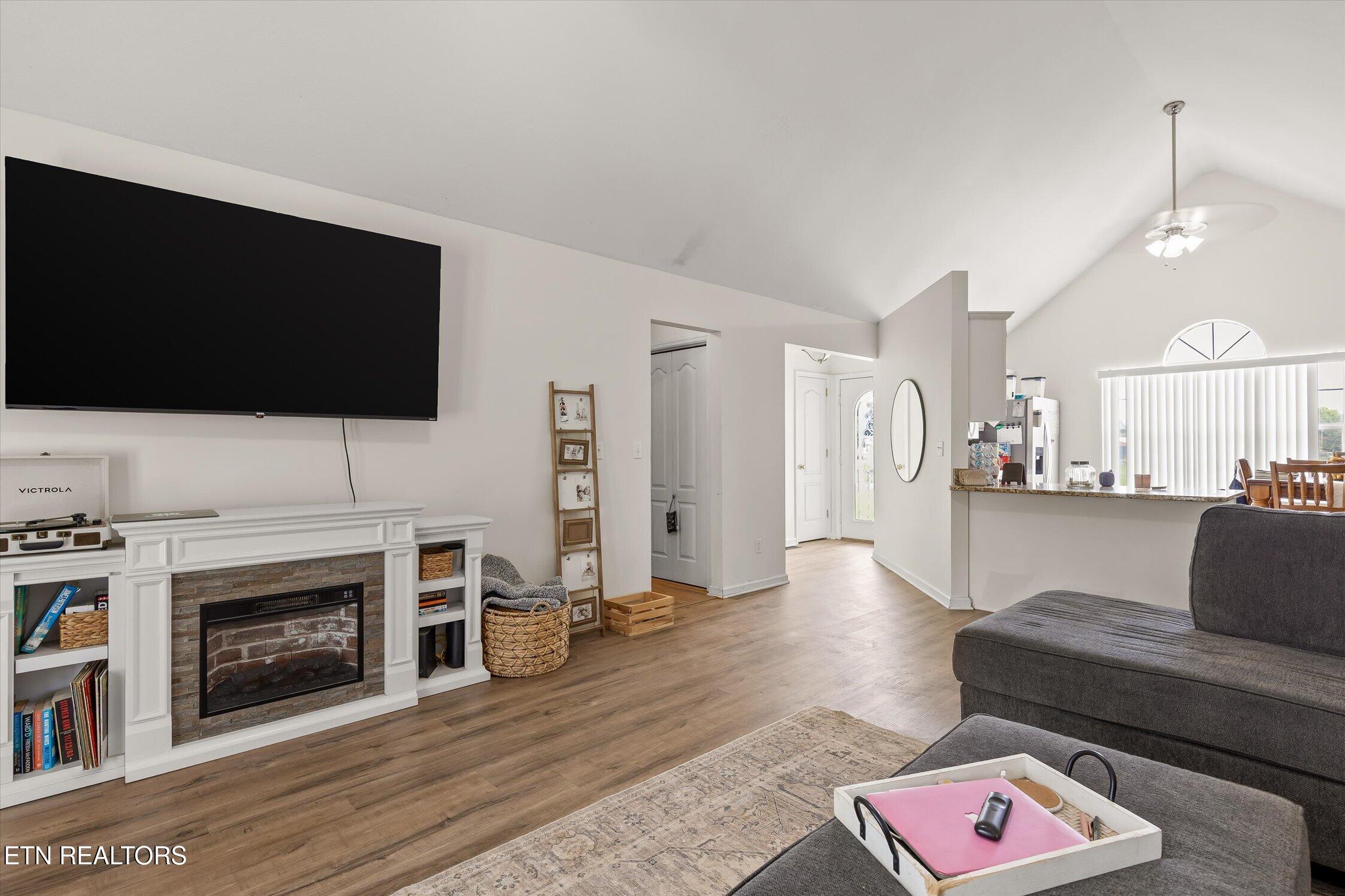 272 Cottonport Road Dayton, TN 37321 - Photo 8 of 36 living room