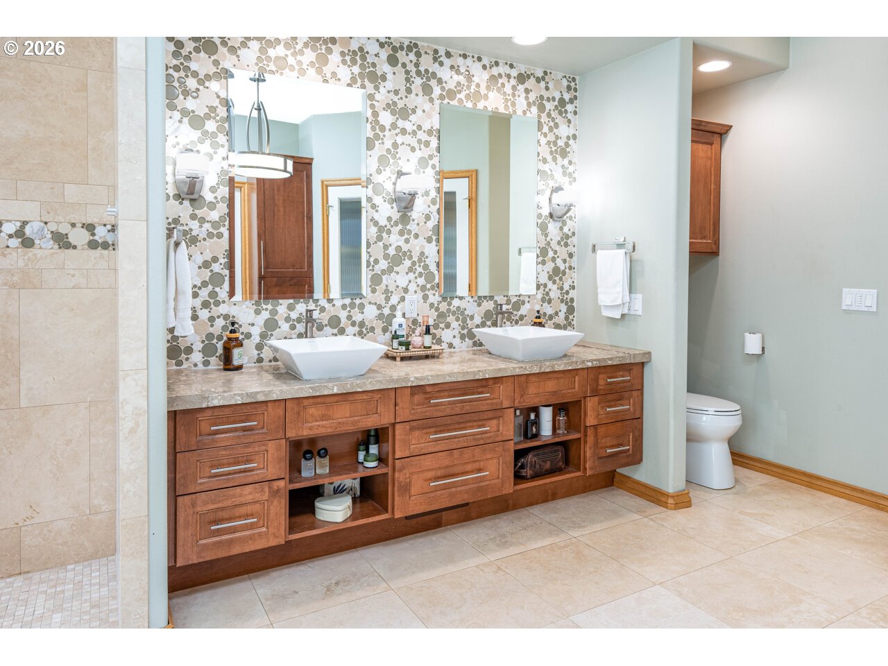 1368 Wimbledon Place Springfield, OR 97477 - Photo 25 of 43 Attached Bathroom #1