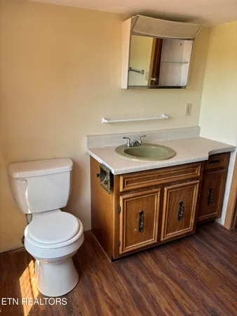 $379,900 | 516 Thomas Road, Speedwell, TN 37870