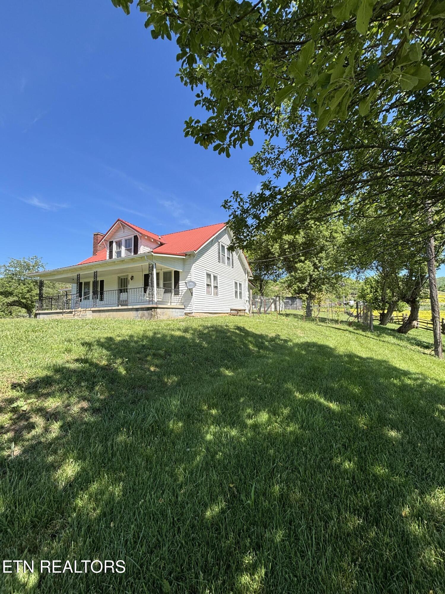 516 Thomas Road Speedwell, TN 37870 - Photo 2 of 37 IMG_8098