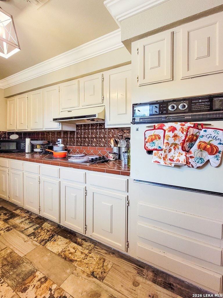 2139 Ricks Drive Eagle Pass, TX 78852 - Photo 12 of 36