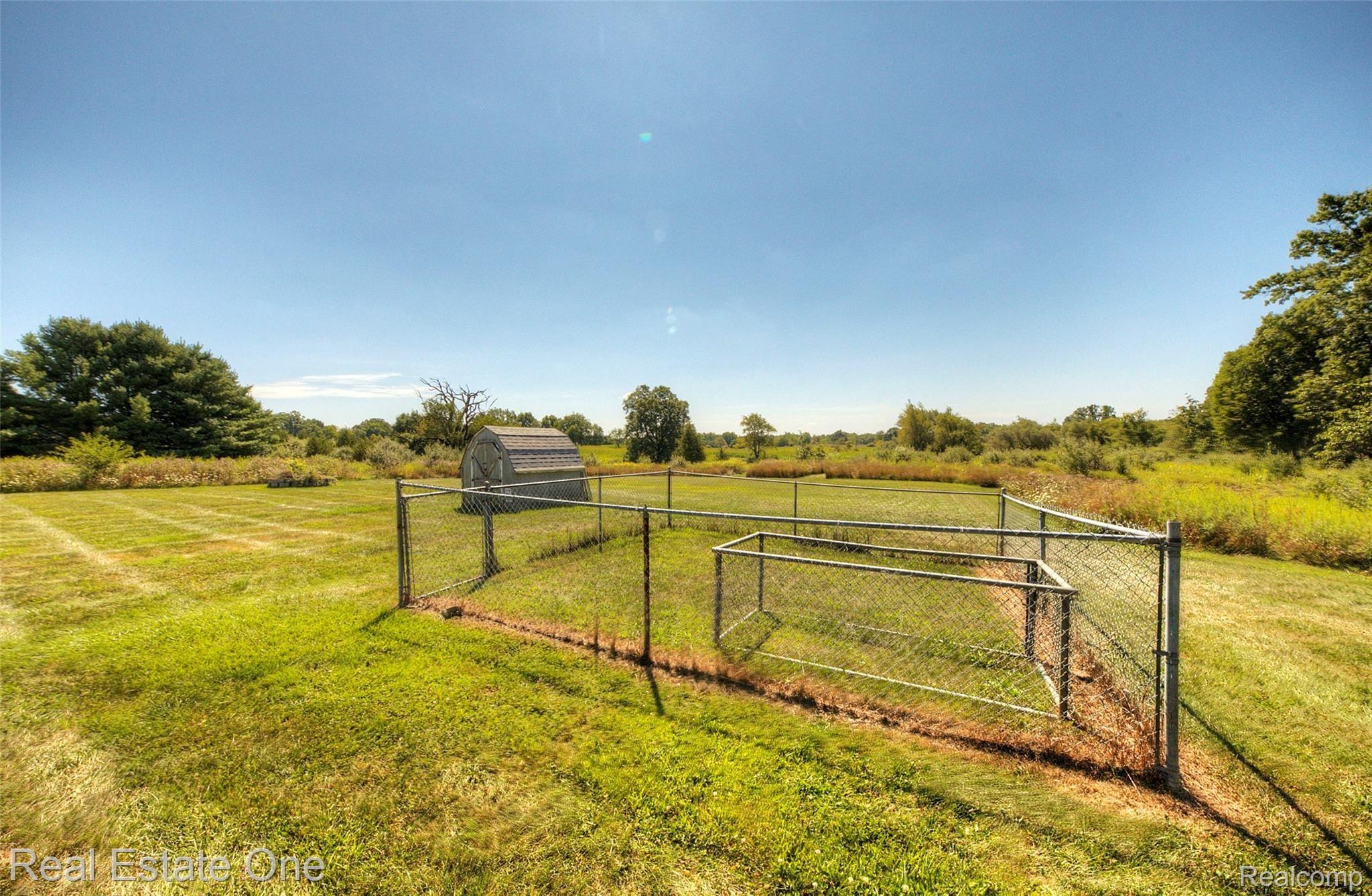 5243 Walsh Road Whitmore Lake, MI 48189 - Photo 14 of 98 4H8A8094_5_6.jpg