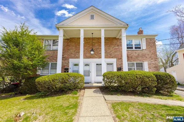 $2,300 | 56 Church Street, Unit 1, Ramsey, NJ 07446