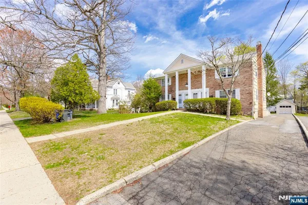 $2,300 | 56 Church Street, Unit 1, Ramsey, NJ 07446