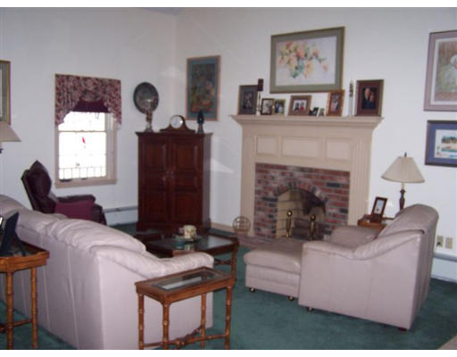 79 Little Mugget Road Charlton, MA 01507 - Photo 3 of 13 Gallery Image 3