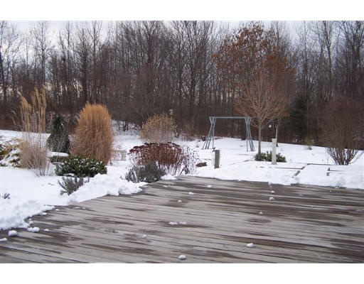 79 Little Mugget Road Charlton, MA 01507 - Photo 9 of 13 Gallery Image 9