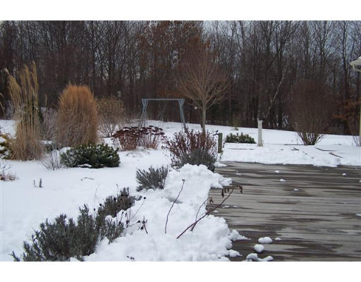 79 Little Mugget Road Charlton, MA 01507 - Photo 10 of 13 Gallery Image 10
