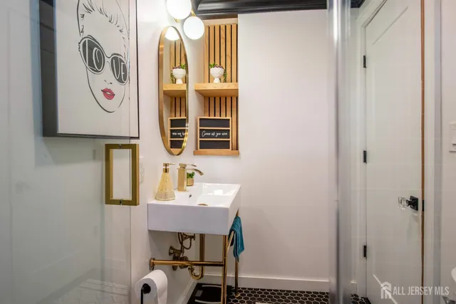 $799,900 | 10 North 8th Avenue, Highland Park, NJ 08904