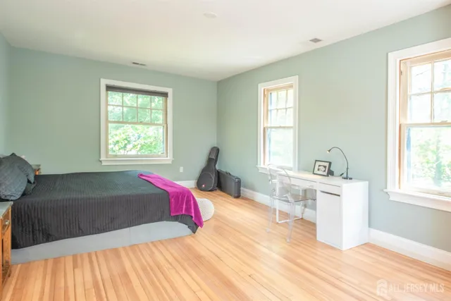 $799,900 | 10 North 8th Avenue, Highland Park, NJ 08904