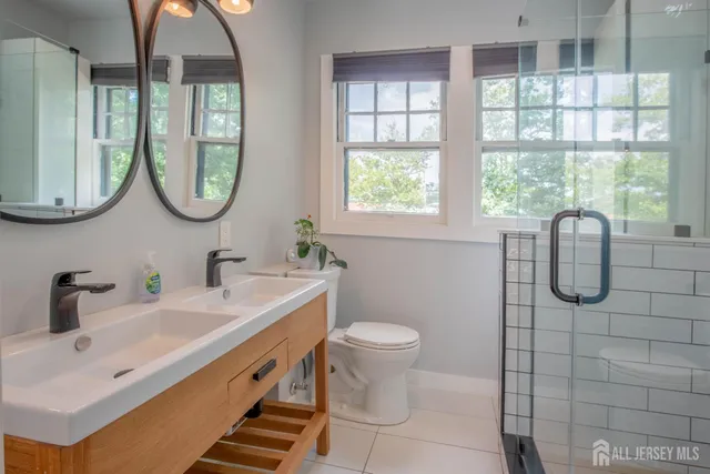 $799,900 | 10 North 8th Avenue, Highland Park, NJ 08904