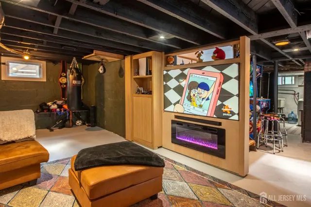 $799,900 | 10 North 8th Avenue, Highland Park, NJ 08904