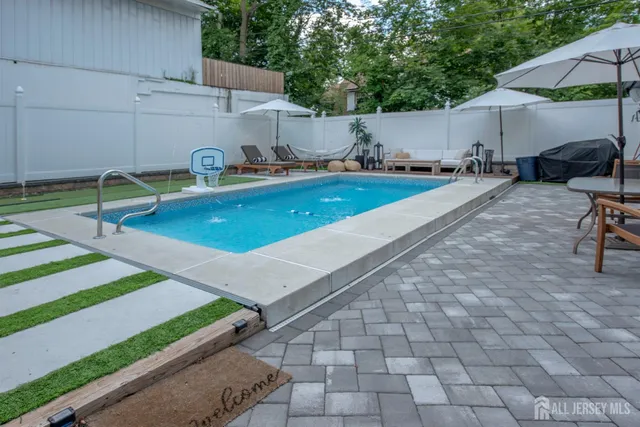 $799,900 | 10 North 8th Avenue, Highland Park, NJ 08904