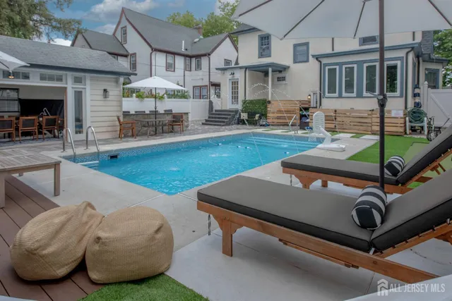 $799,900 | 10 North 8th Avenue, Highland Park, NJ 08904