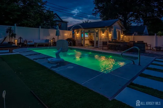 $799,900 | 10 North 8th Avenue, Highland Park, NJ 08904