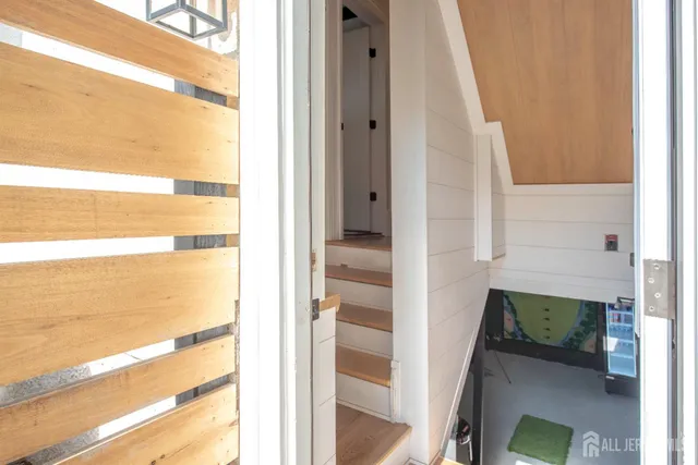 $799,900 | 10 North 8th Avenue, Highland Park, NJ 08904