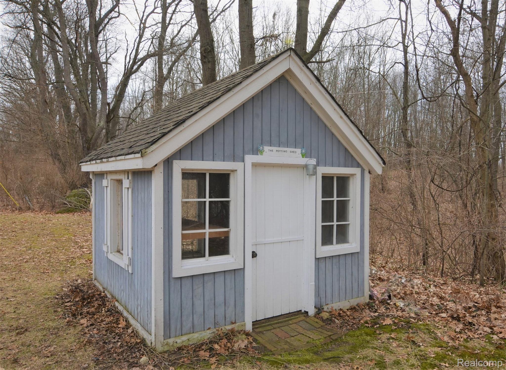 1470 East Rattalee Lake Road Holly, MI 48442 - Photo 18 of 19 STORYBOOK-LIKE POTTING SHED