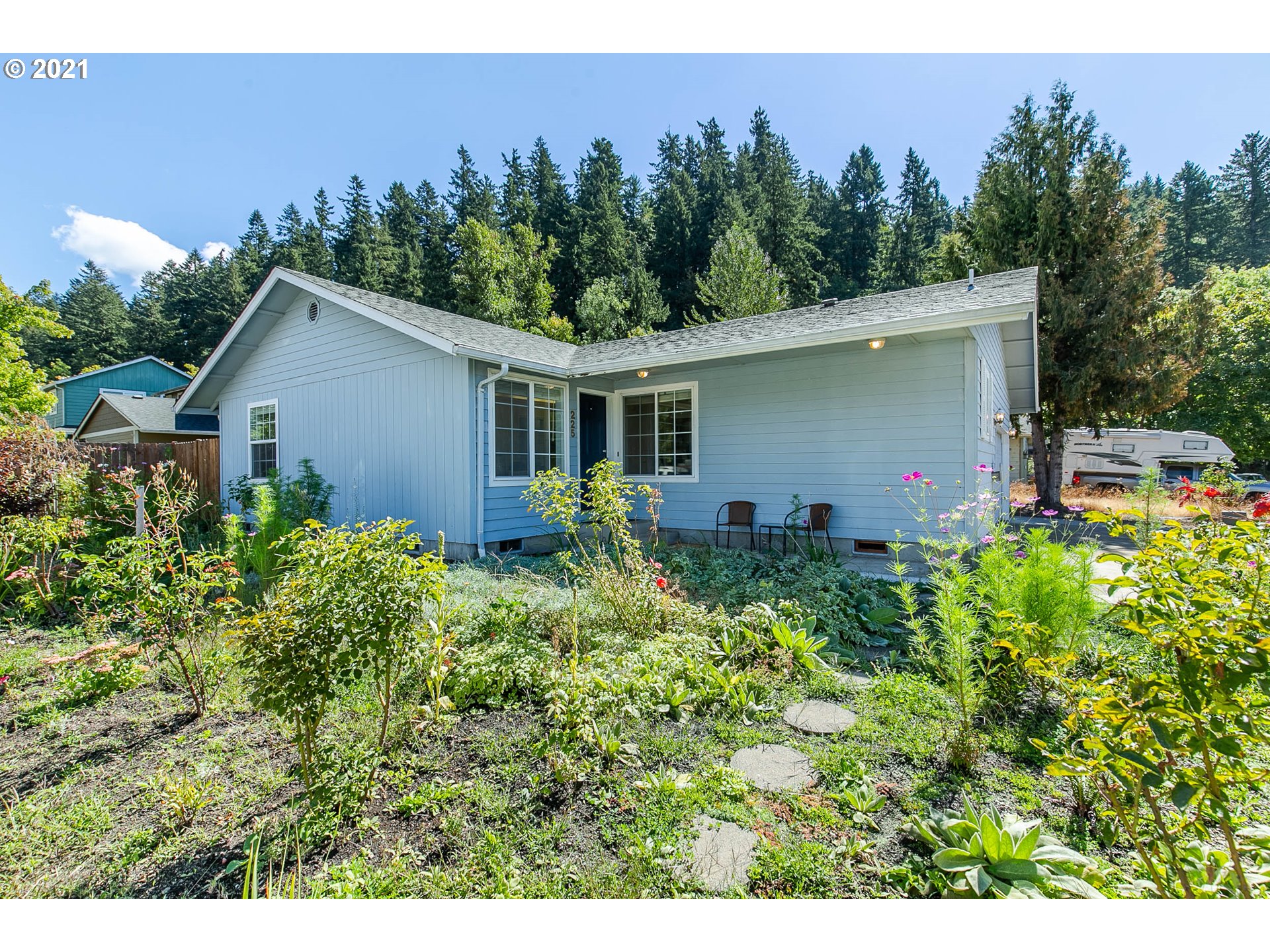 225 South 59th Street Springfield, OR 97478 - Photo 3 of 32