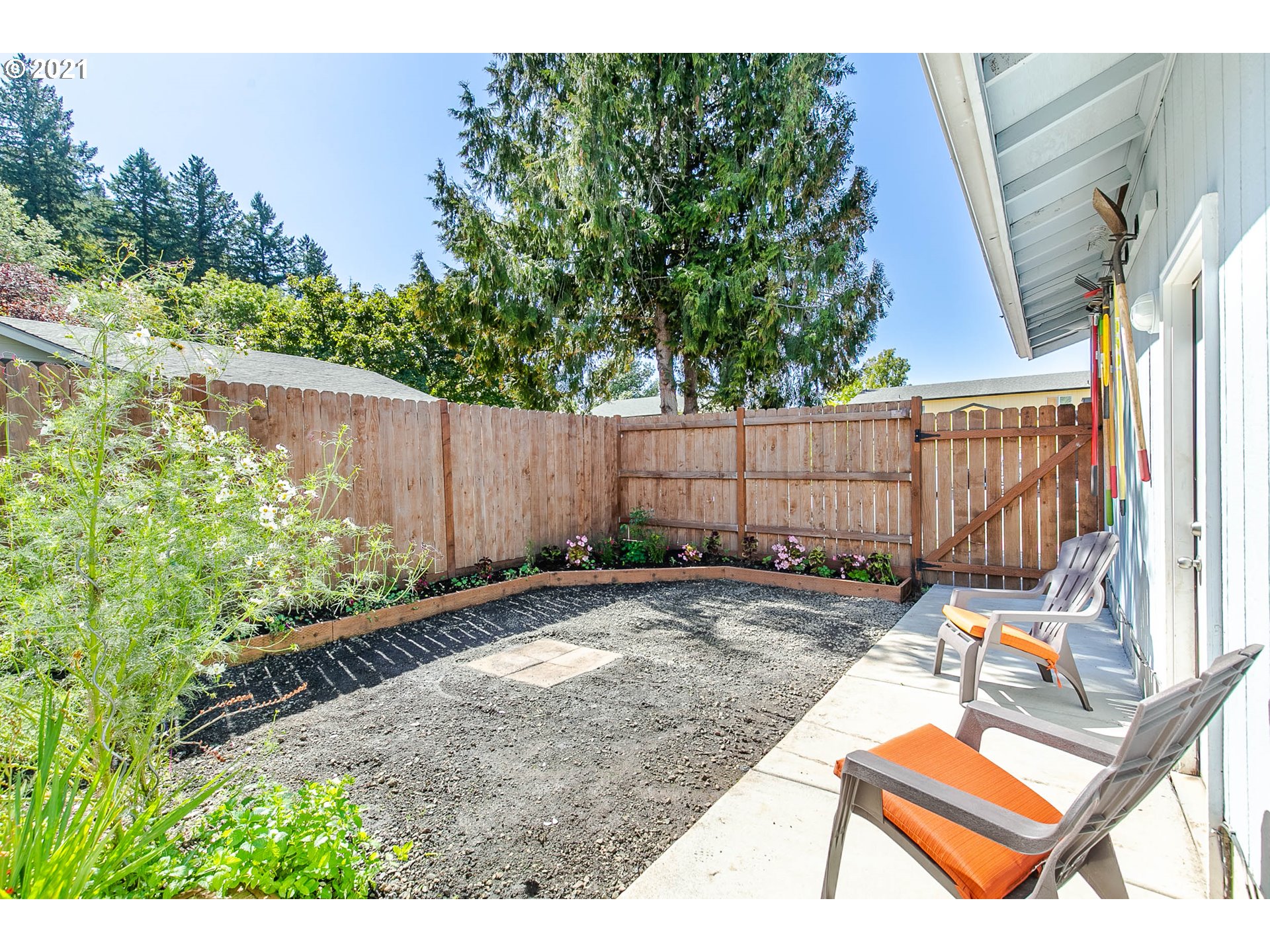 225 South 59th Street Springfield, OR 97478 - Photo 31 of 32