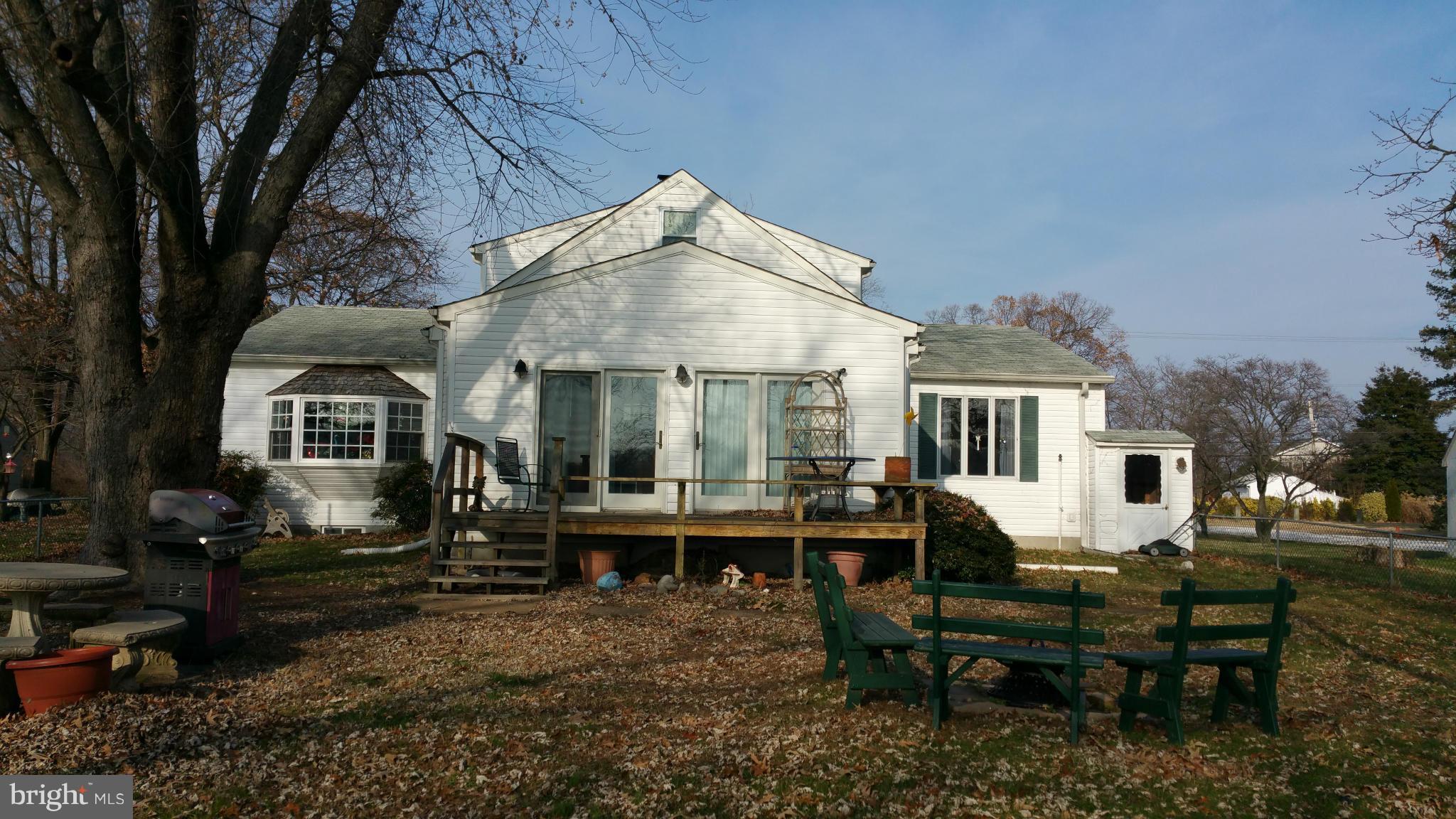 Exterior (Rear)