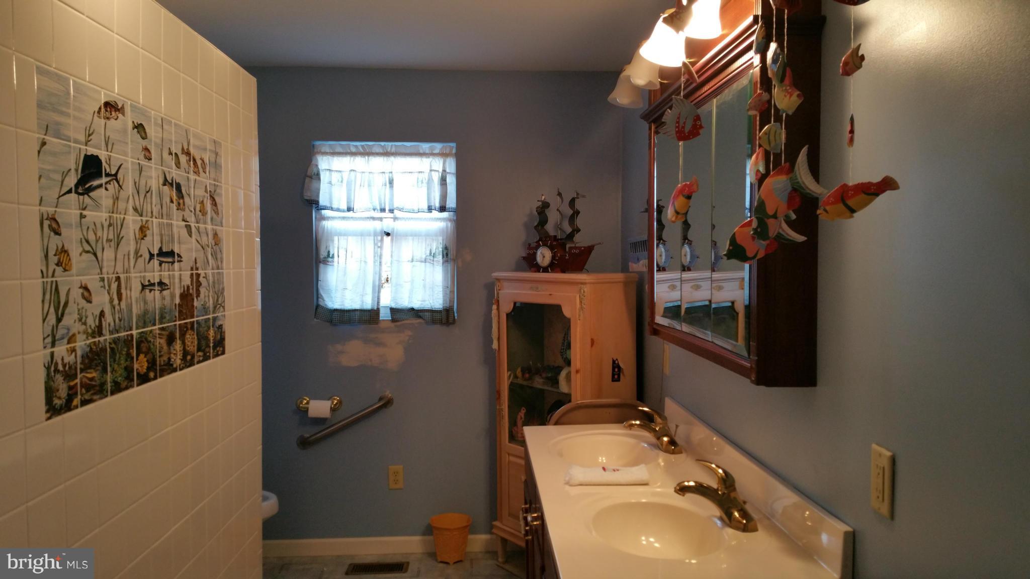 1921 Poplar Ridge Road Pasadena, MD 21122 - Photo 13 of 18 Bath (Master)