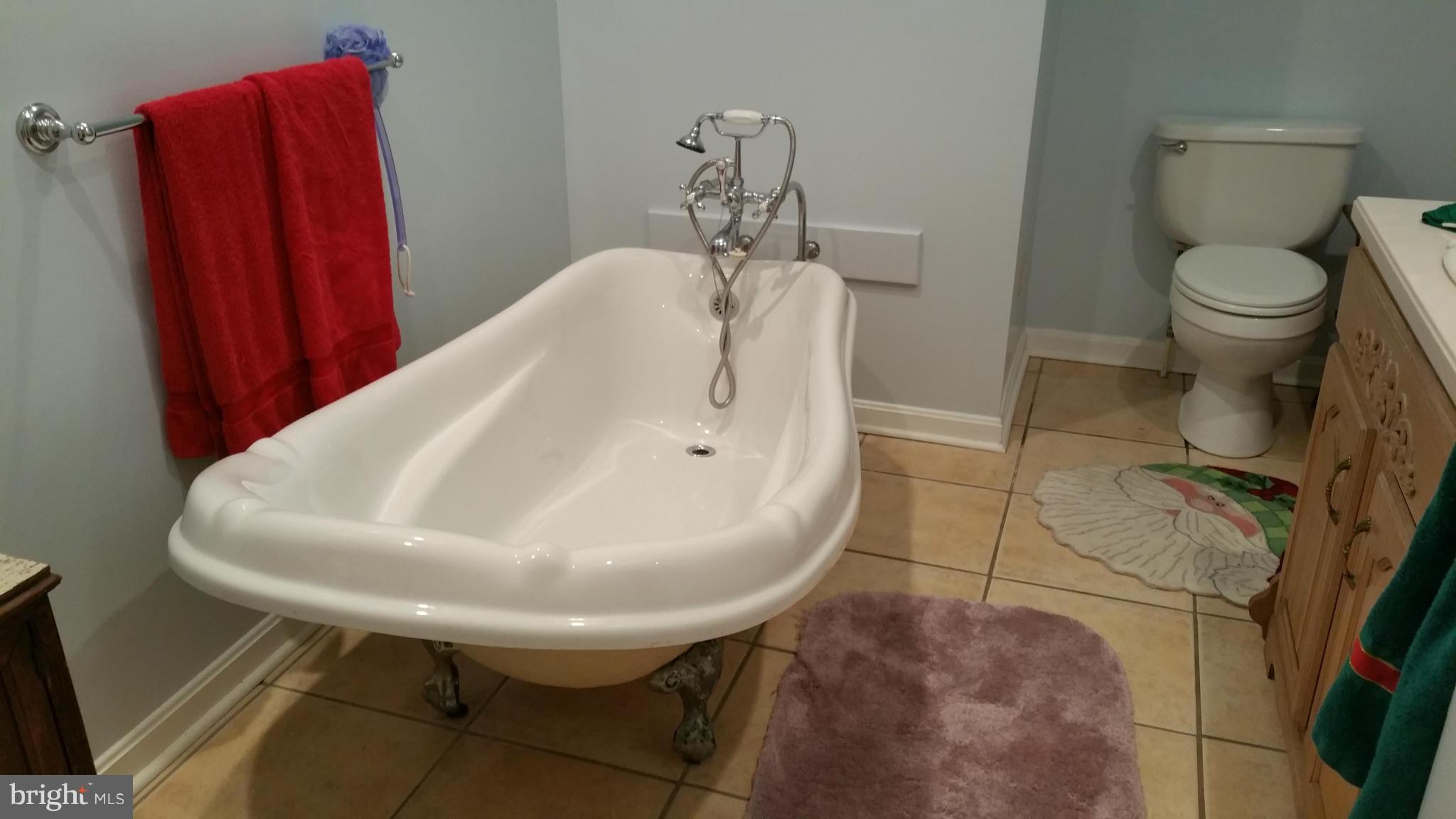 1921 Poplar Ridge Road Pasadena, MD 21122 - Photo 18 of 18 Bath