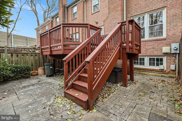 $650,000 | 10307 Emerald Rock Drive, Oakton, VA 22124