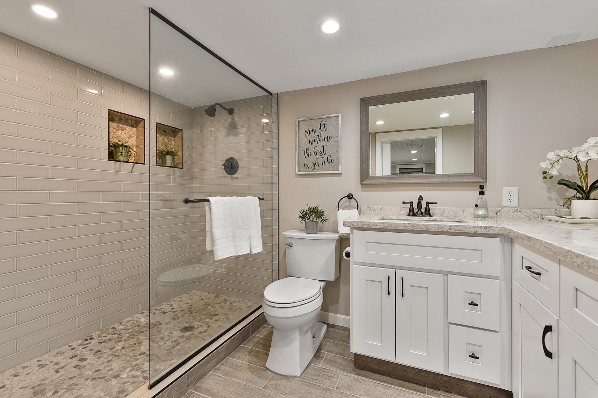 5013 Beacon Hill Road Minnetonka, MN 55345 - Photo 14 of 21 Gallery Image 14